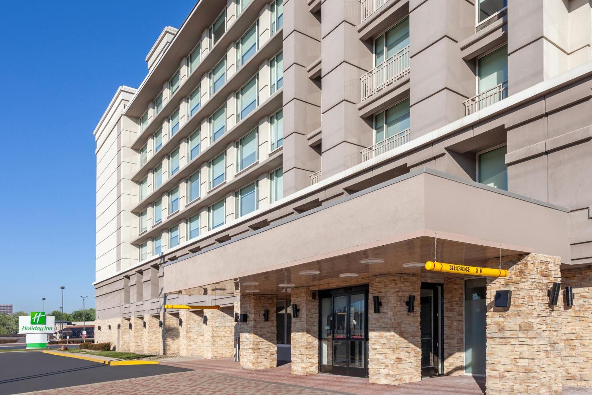 Holiday Inn Chicago/Oak Brook By Ihg Оукбрук-Террес Екстер'єр фото